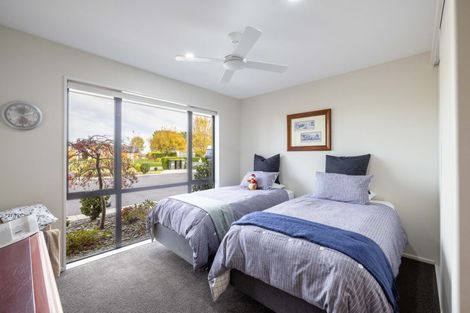 Photo of property in 18 Mara-kai Place, Pegasus, 7612