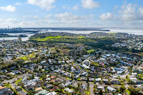Photo of property in 2/31 Gowing Drive, Meadowbank, Auckland, 1072