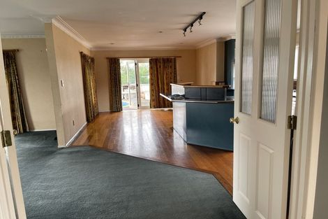 Photo of property in 27a St Annes Crescent, Wattle Downs, Auckland, 2103