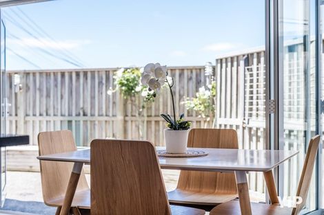 Photo of property in 47 Hindmarsh Street, Johnsonville, Wellington, 6037