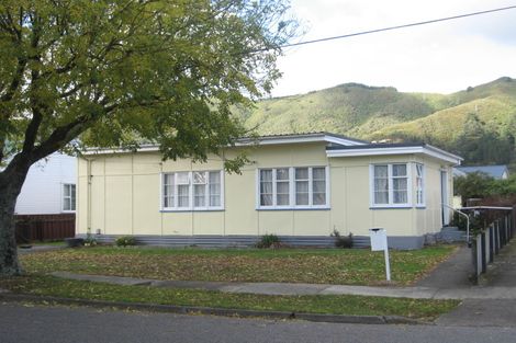 Photo of property in 7 Keys Street, Naenae, Lower Hutt, 5011
