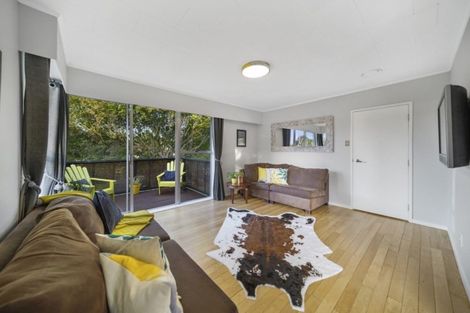 Photo of property in 19 Robert Allan Way, Pakuranga Heights, Auckland, 2010