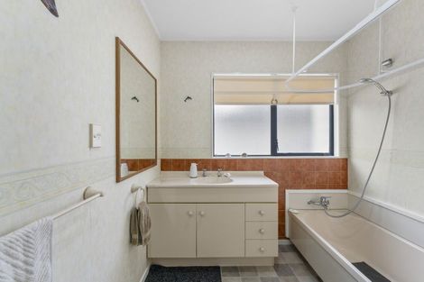 Photo of property in 66 Saint James Street, Richmond Heights, Taupo, 3330