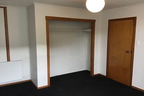 Photo of property in 18 Cave Road, Houghton Bay, Wellington, 6023