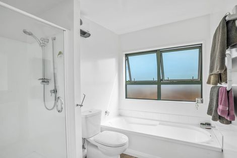 Photo of property in 8b Broadbent Street, Riccarton, Christchurch, 8041