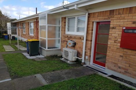 Photo of property in 2/5 Moana Avenue, Belmont, Auckland, 0622