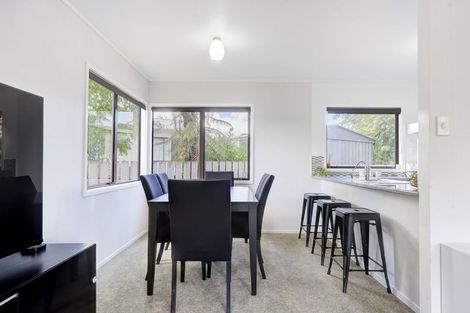 Photo of property in 15 Caulfield Place, Nawton, Hamilton, 3200