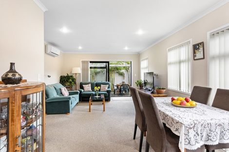 Photo of property in 2/456 Hibiscus Coast Highway, Orewa, 0931