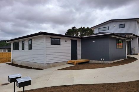 Photo of property in 18 Paihere Street, Huapai, Kumeu, 0810