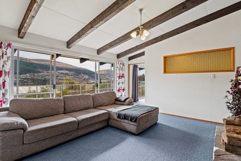 Photo of property in 52 Oregon Drive, Kelvin Heights, Queenstown, 9300