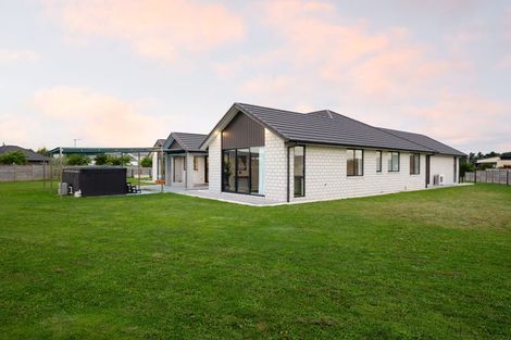 Photo of property in 60 Whare Marama Drive, Leamington, Cambridge, 3432