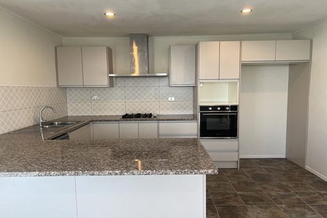 Photo of property in 18 Keats Place, Blockhouse Bay, Auckland, 0600