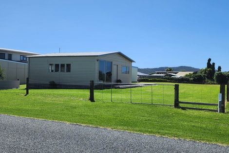 Photo of property in 751 Whangaruru North Road, Whangaruru, Russell, 0184