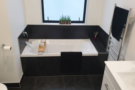 Photo of property in 51 Battalion Drive, Papakura, 2110