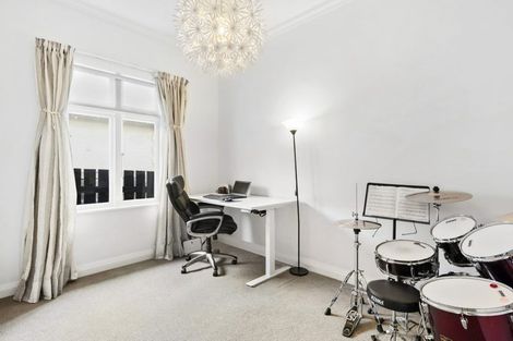 Photo of property in 28 Trent Street, Island Bay, Wellington, 6023