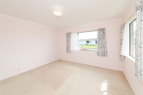 Photo of property in 1 Mcilwaine Place, Marton, 4710