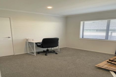 Photo of property in 17 Mooring Close, Whitby, Porirua, 5024