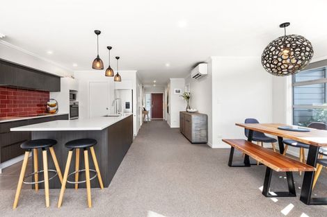 Photo of property in 66 Eriksen Road, Te Awa, Napier, 4110