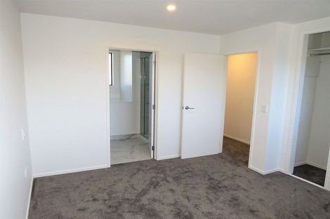 Photo of property in 4/10 Wilsher Crescent, Henderson, Auckland, 0612