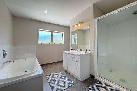 Photo of property in 43 Furlong Crescent, Churton Park, Wellington, 6037