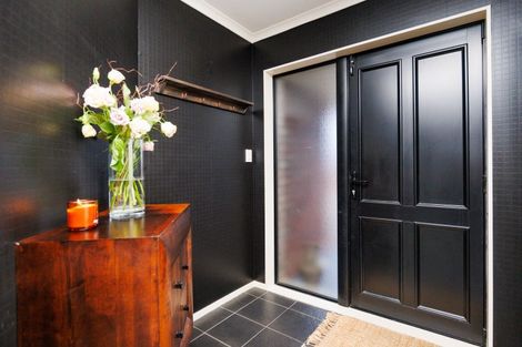 Photo of property in 17 Daniel Place, Kelvin Grove, Palmerston North, 4414