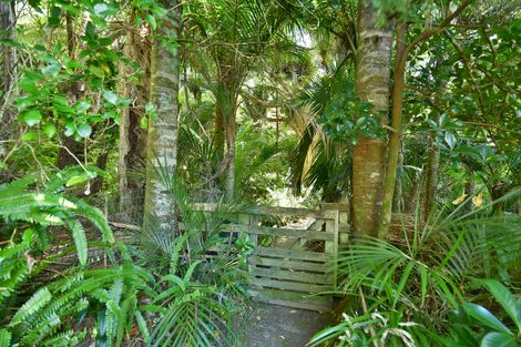 Photo of property in 11 Opahi Bay Road, Mahurangi West, Warkworth, 0983