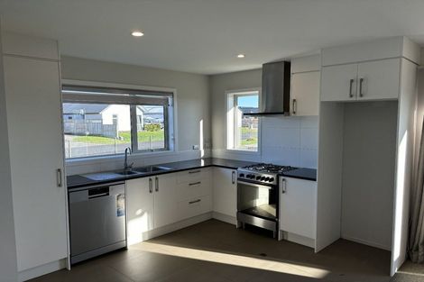 Photo of property in 2 Hyatt Close, Leamington, Cambridge, 3432