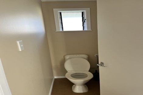 Photo of property in 2/111 Bond Crescent, Forrest Hill, Auckland, 0620