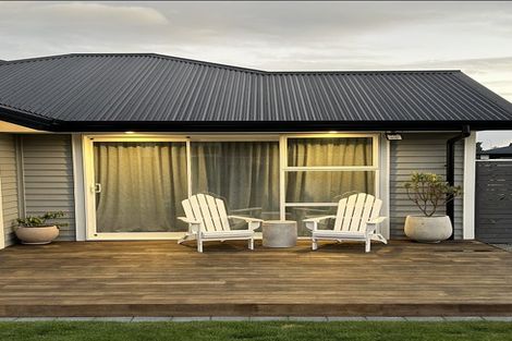 Photo of property in 39 Watkins Drive, Rangiora, 7400