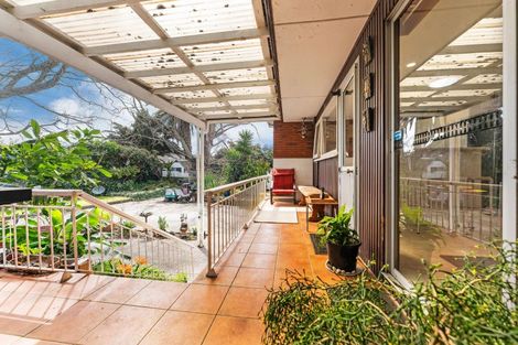 Photo of property in 6 Youngs Road, Papakura, 2110