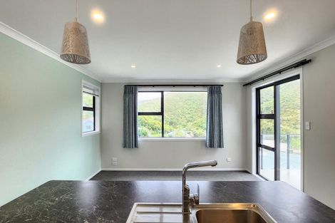 Photo of property in 27 Rarangi Way, Owhiro Bay, Wellington, 6023