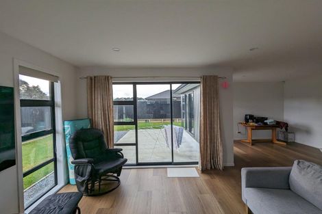 Photo of property in 20 Castletown Street, Wallaceville, Upper Hutt, 5018