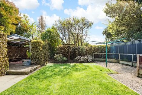 Photo of property in 57 Martin Avenue, Beckenham, Christchurch, 8023