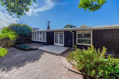 Photo of property in 64 Beach Road, Pahurehure, Papakura, 2113