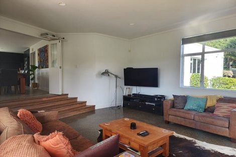 Photo of property in 12b Kororako Grove, Whalers Gate, New Plymouth, 4310