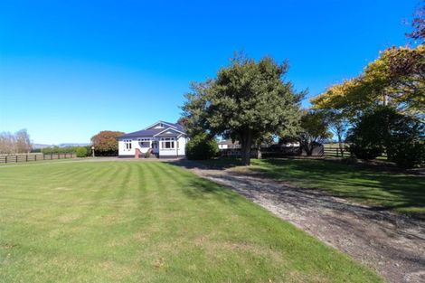 Photo of property in 82 Aerodrome Road, Dannevirke, 4972