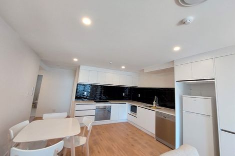 Photo of property in 7 Lilac Lane, Oteha, Auckland, 0632