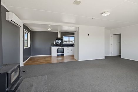 Photo of property in 17 Montgomery Street, Waipukurau, 4200
