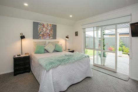 Photo of property in 9 Manganui Place, Te Awa, Napier, 4110