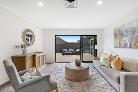 Photo of property in 32 Ambleside Drive, Northpark, Auckland, 2013