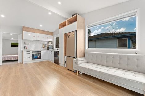 Photo of property in 24 Normanton Street, Glenfield, Auckland, 0629