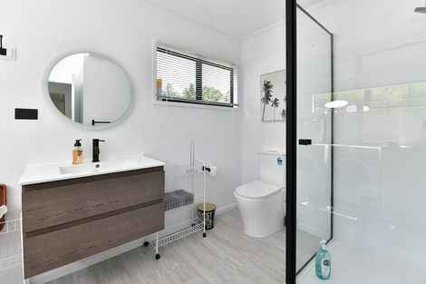 Photo of property in 16 Shelly Beach Road, Shelly Beach, Helensville, 0874