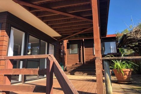 Photo of property in 1/989 Beach Road, Torbay, Auckland, 0630