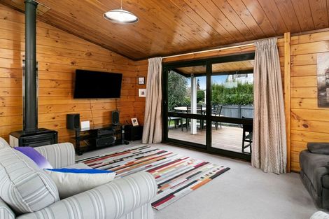 Photo of property in 11 Grace Crescent, Richmond Heights, Taupo, 3330