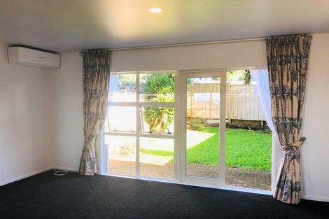Photo of property in 3/57 Gladstone Road, Northcote, Auckland, 0627