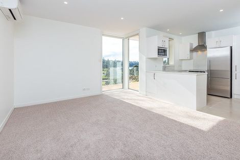 Photo of property in 6b Browns Bay Road, Rothesay Bay, Auckland, 0630