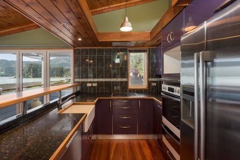 Photo of property in 27 The Parade, Okiwi Bay, French Pass, 7193