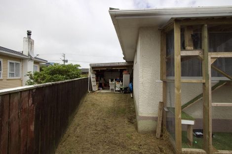 Photo of property in 15 Barrett Road, Whalers Gate, New Plymouth, 4310