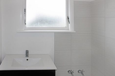 Photo of property in 17a Bradshaw Terrace, Riccarton, Christchurch, 8011