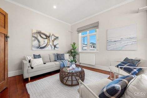 Photo of property in 1 Tennyson Street, Petone, Lower Hutt, 5012